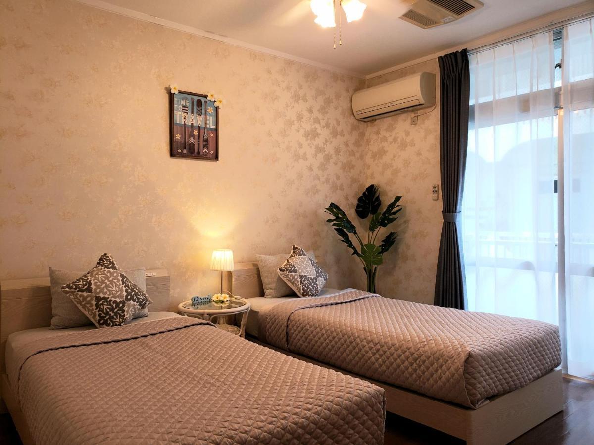 Villa Blu Okinawa Chatan: Arena-Adjacent Vacation Rental Exterior photo